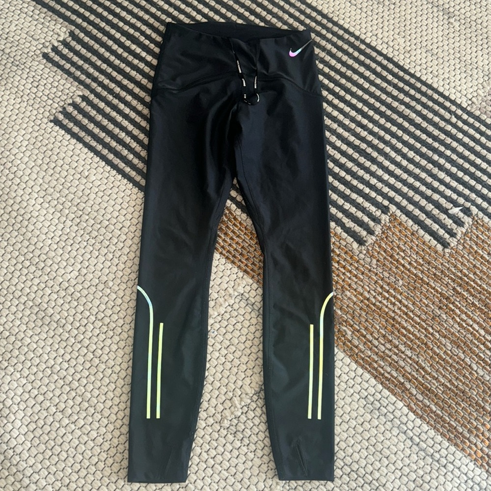 NIKE DRI FIT RUNNING LEGGINGS TIGHTS reflecting stripes SIZE SMALL
